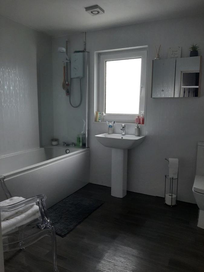 Stunning Riverside Town House With Views Ayrshire Girvan Exterior photo