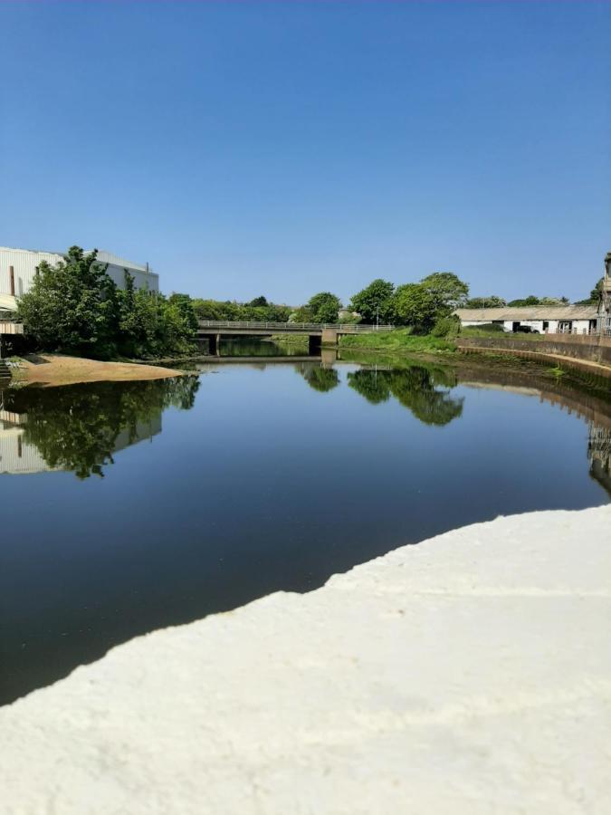 Stunning Riverside Town House With Views Ayrshire Girvan Exterior photo