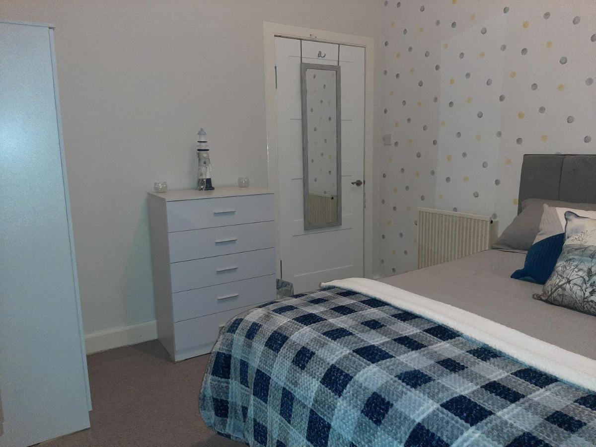 Stunning Riverside Town House With Views Ayrshire Girvan Exterior photo
